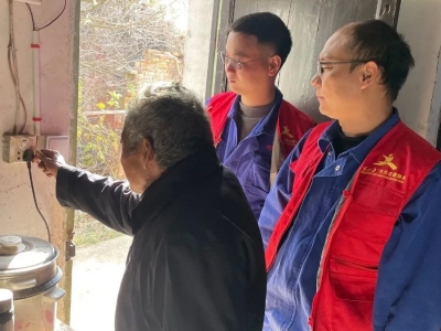 黨員志愿服務(wù)：關(guān)愛(ài)孤寡老人，共筑平安桐鄉(xiāng)