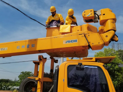 高溫天，創(chuàng)輝兄弟們堅(jiān)守一線(xiàn)（一）